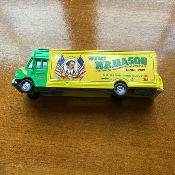 New York Mets WB Mason Truck - Picture 5 of 5